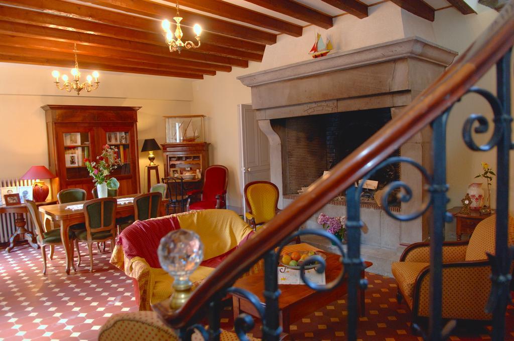 La Maison De Mariecamille Hotel Saint-Germain-Lembron Eksteriør billede