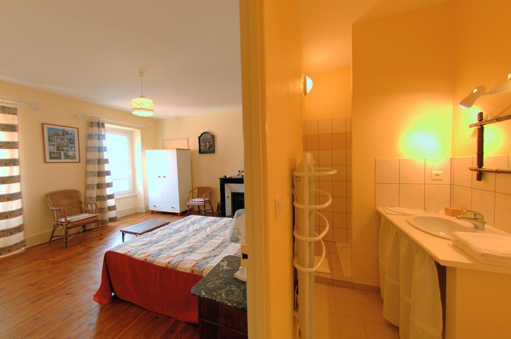 La Maison De Mariecamille Hotel Saint-Germain-Lembron Eksteriør billede