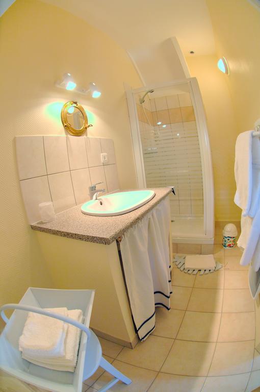 La Maison De Mariecamille Hotel Saint-Germain-Lembron Eksteriør billede