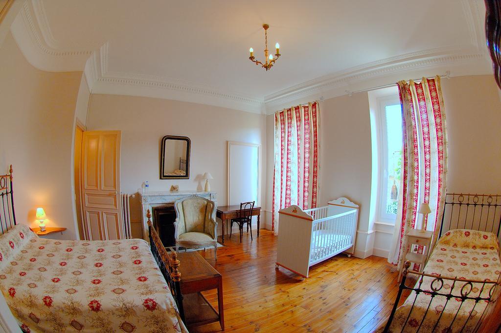 La Maison De Mariecamille Hotel Saint-Germain-Lembron Eksteriør billede